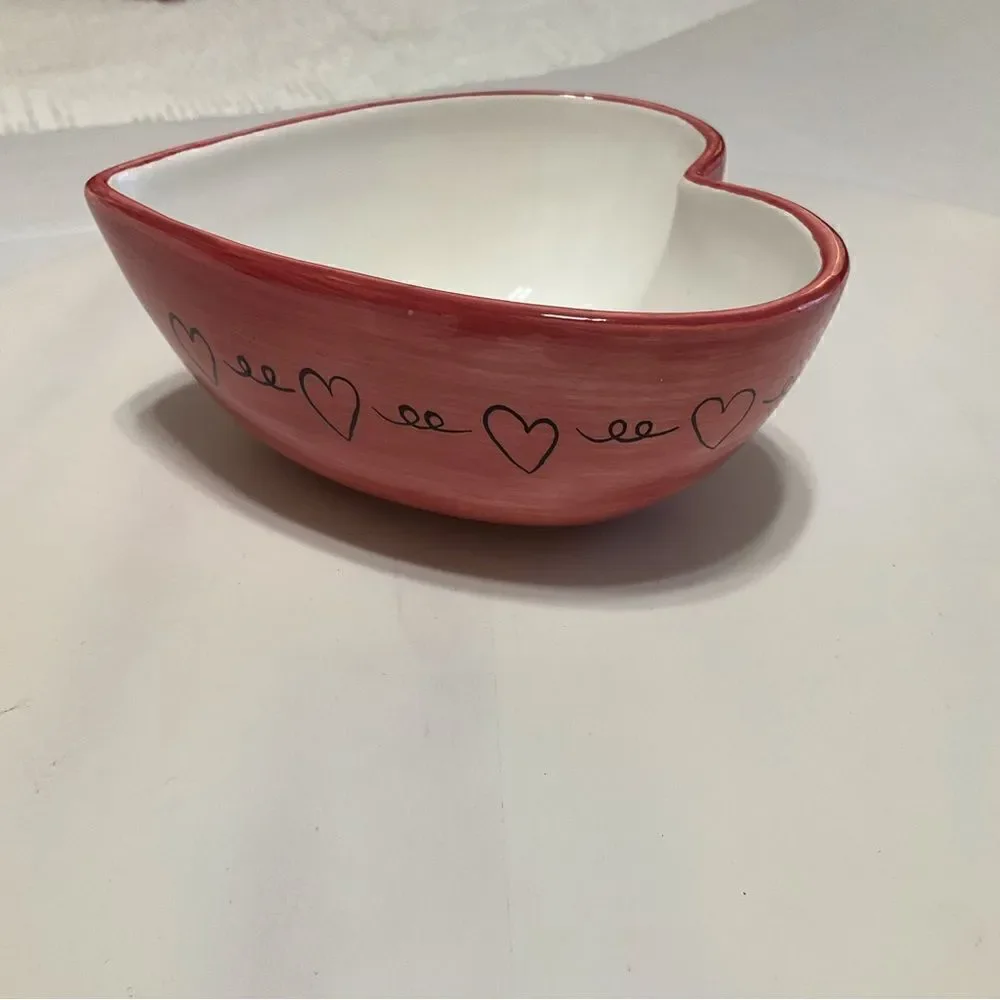 The cutest little trinket cup- in time for Valentine’s Day! Heart Shaped Le Kiss